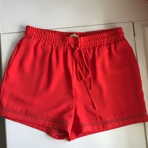 Gianni Bini size Medium coral shorts